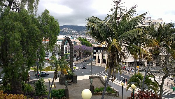 Funchal, kuva puiston laidalta